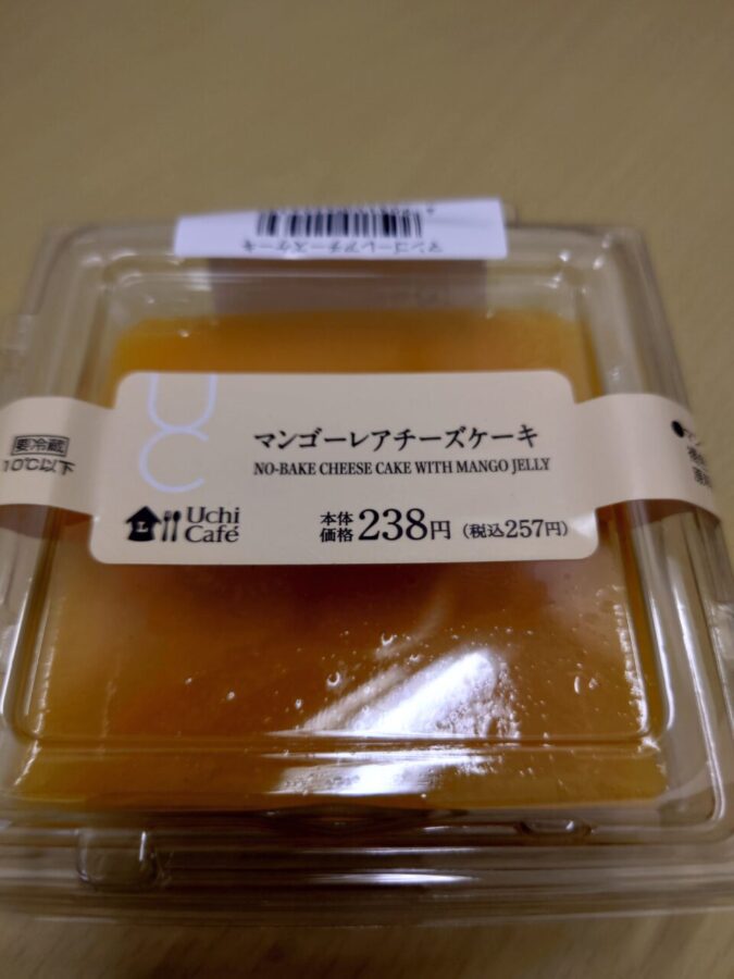 ローソン　「マンゴーレアチーズケーキ」と「スプーンで食べる蜜いも」　