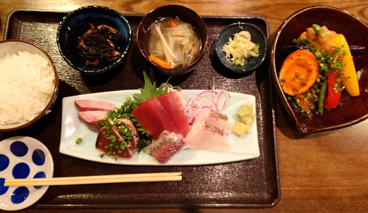 Chigasaki “Kumaya Bekkan Yaei” / hearty lunch! The dessert pudding is also excellent!