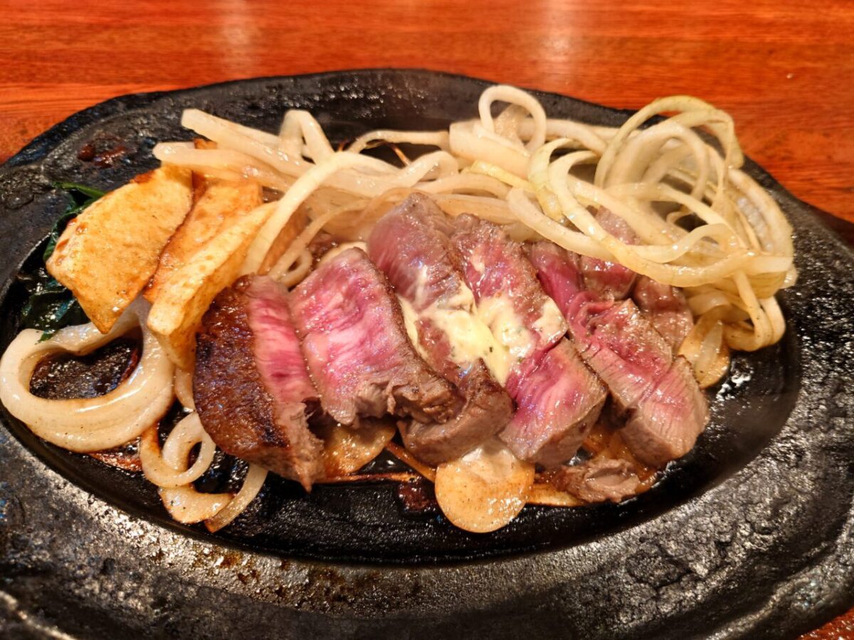 Steak Kobe A-1 “Kuroge Wagyu Fillet Steak” / The “flame” melt-in-your-mouth steak that my father has loved for half a century!