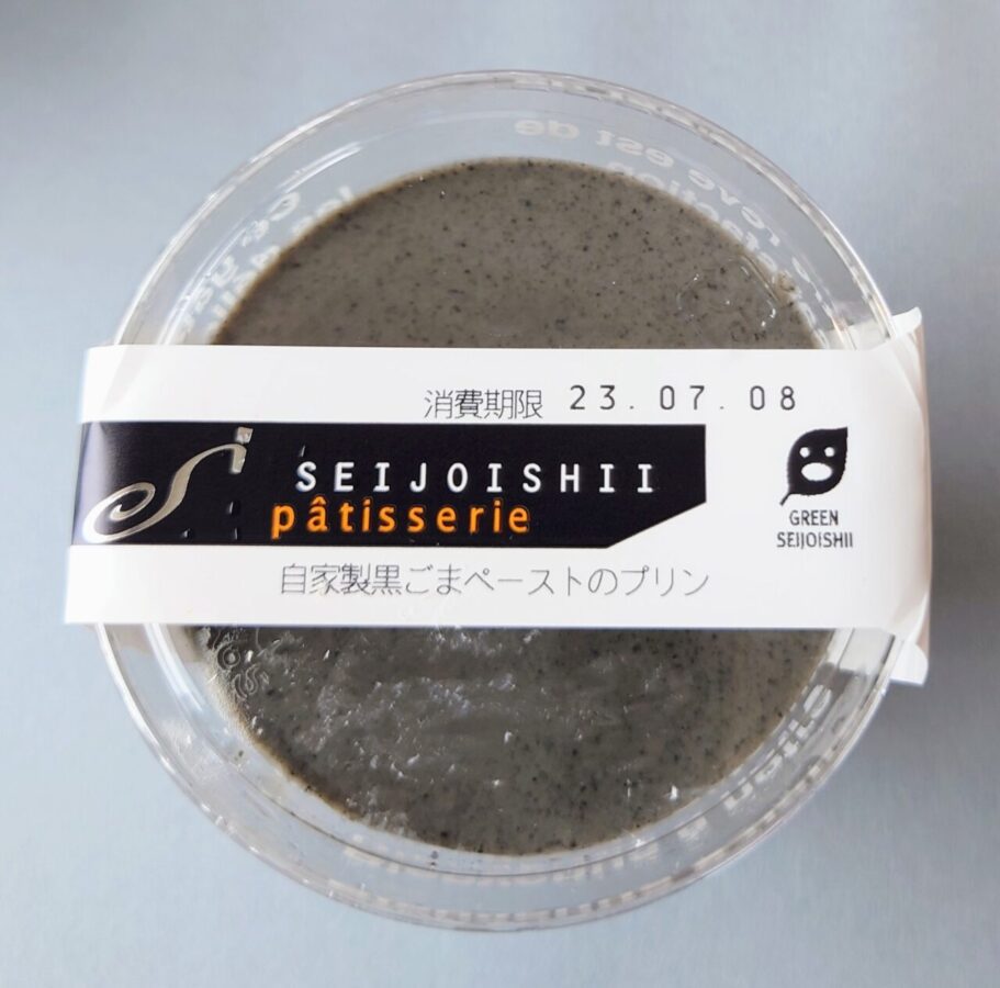 Seijo Ishii “Pudding with homemade black sesame paste” / plenty of sesame! Plenty of milk and fresh cream! Soggy Creamy Pudding